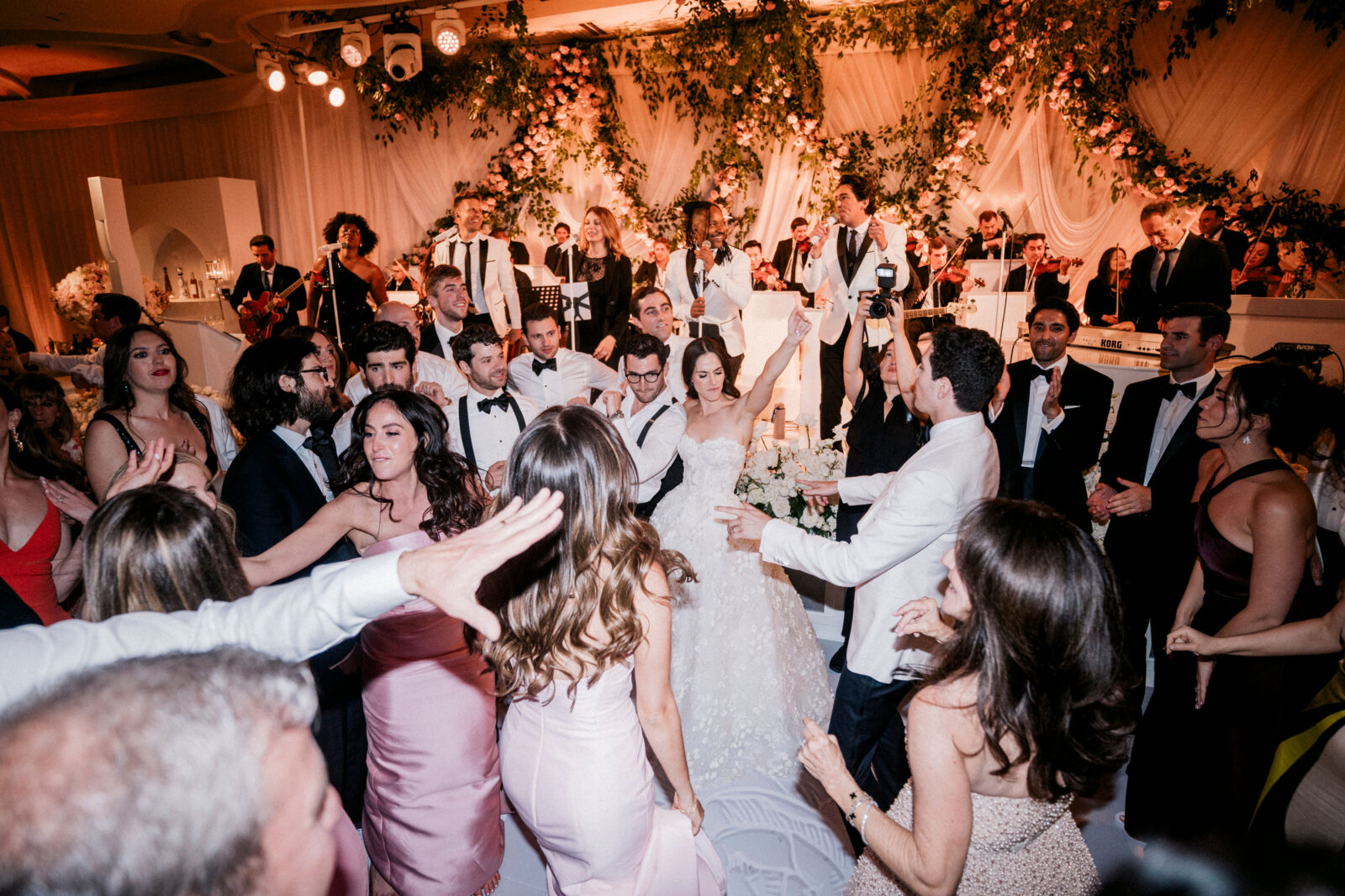 groom and bride dancing on the dance floor