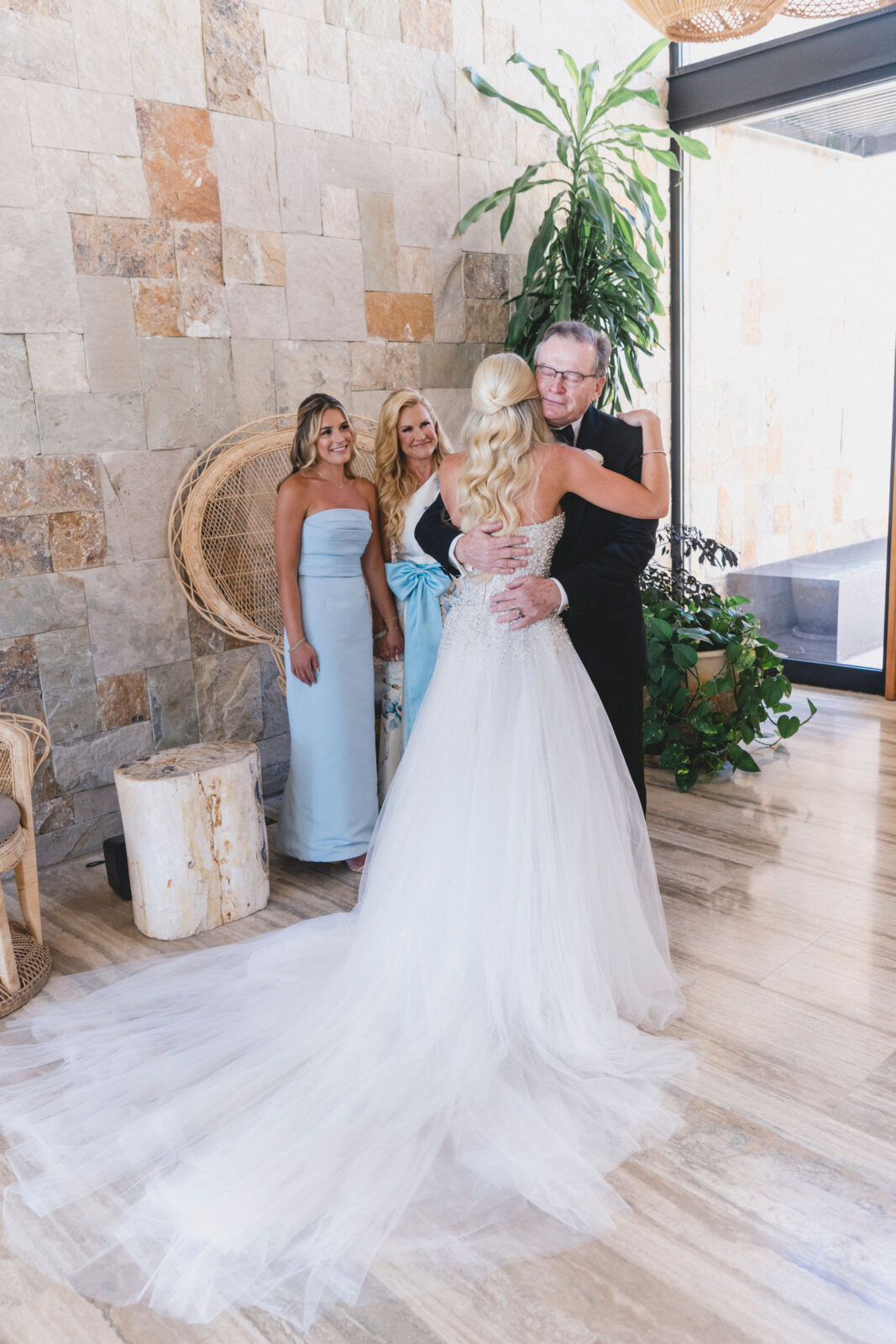 bride hugging her father