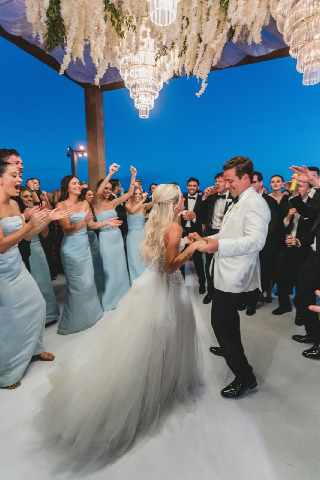 husband and wife first dance