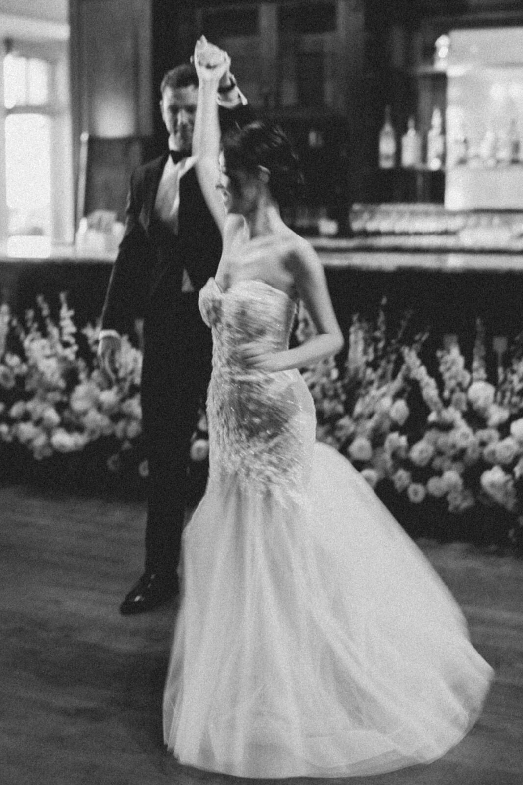 bride and groom first dance