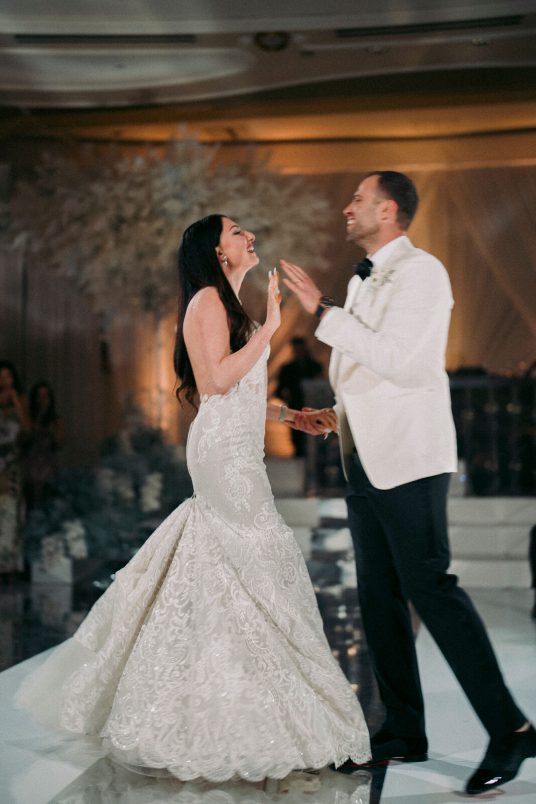 bride and groom's first dance 