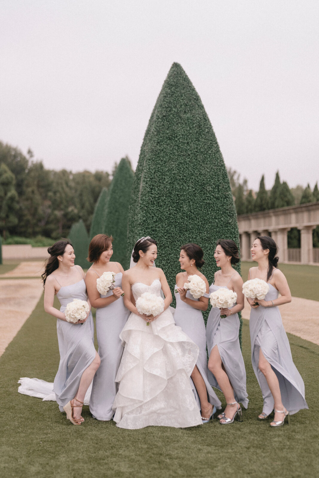 bride with her bridesmaids